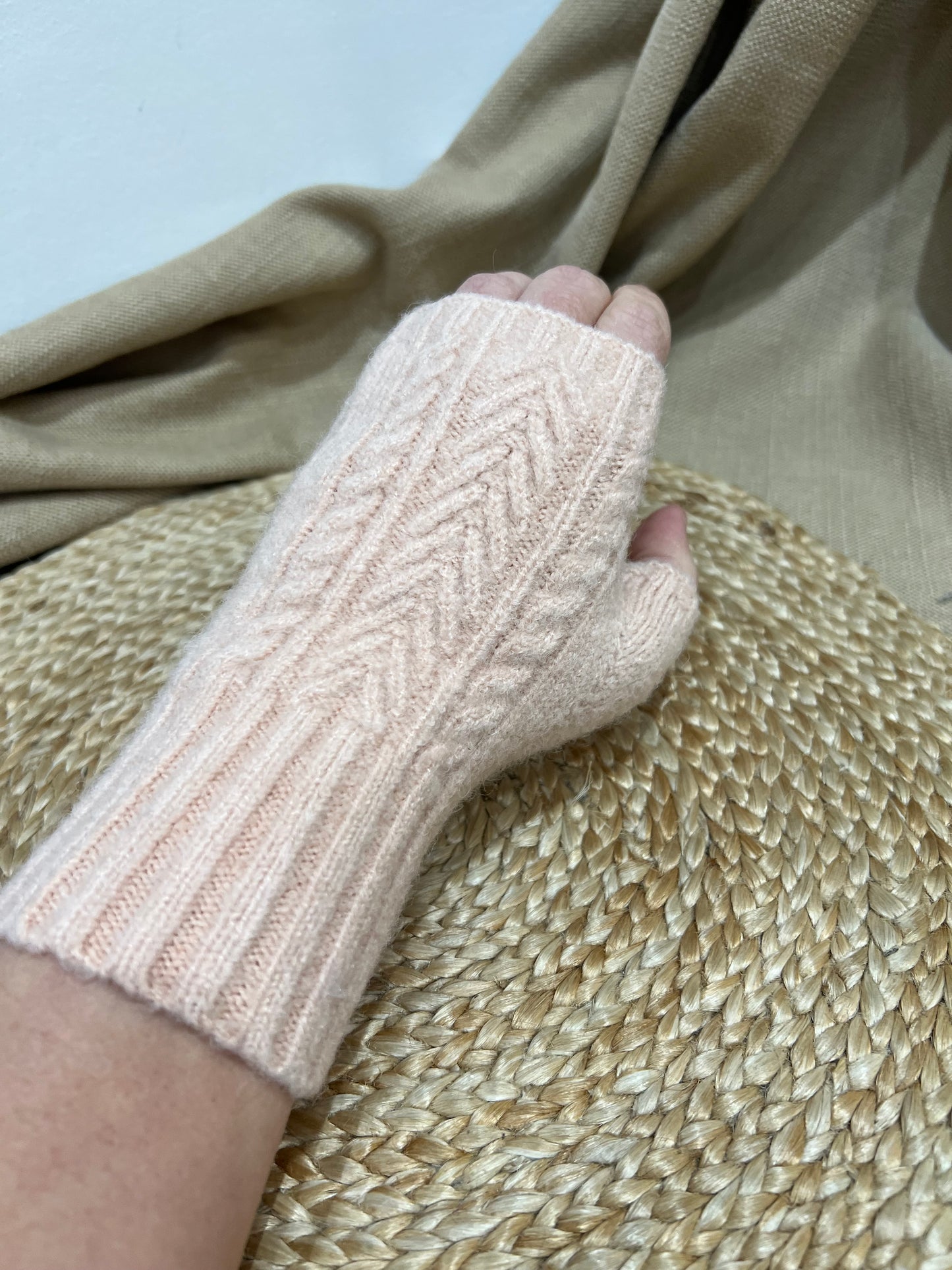 Cashmere Blend Fingerless Gloves - Blush