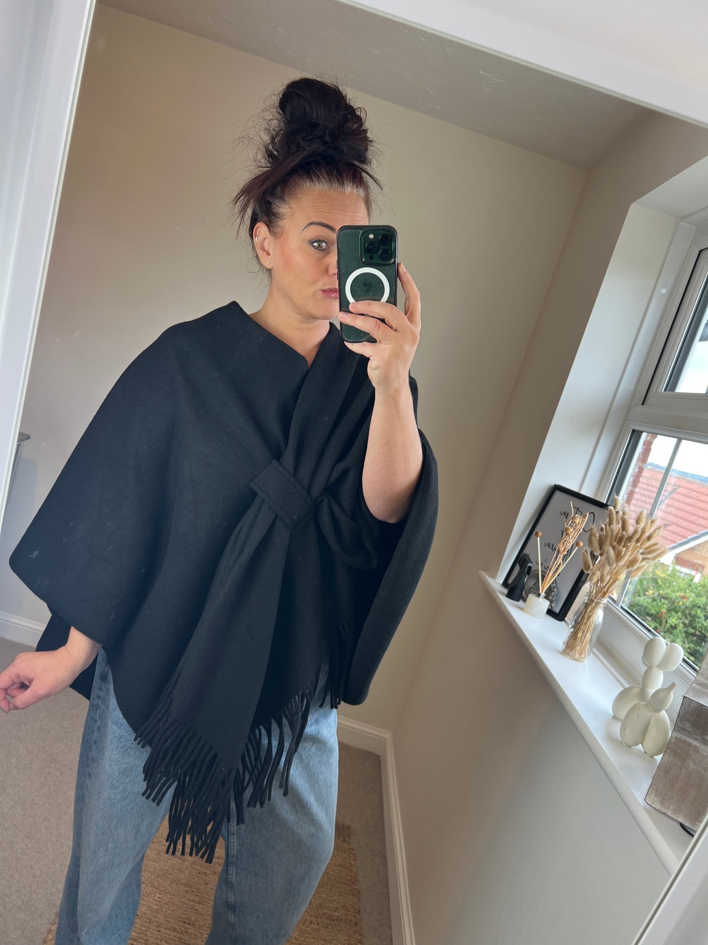 Knotted Cape - Black