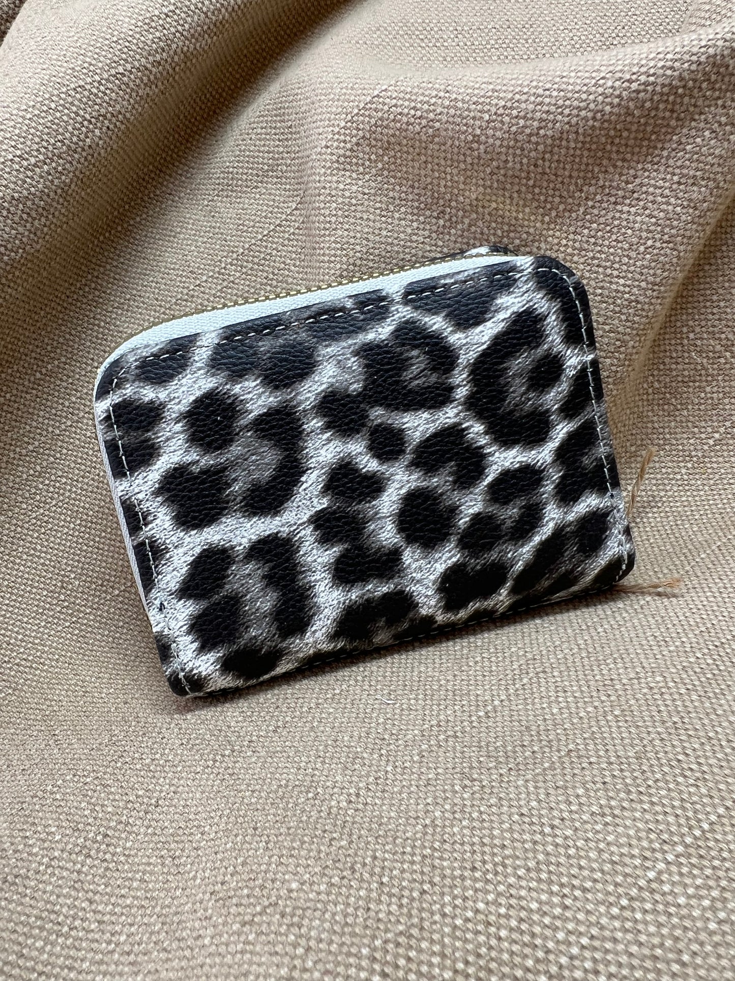 Card Holder Purse - Grey Leopard