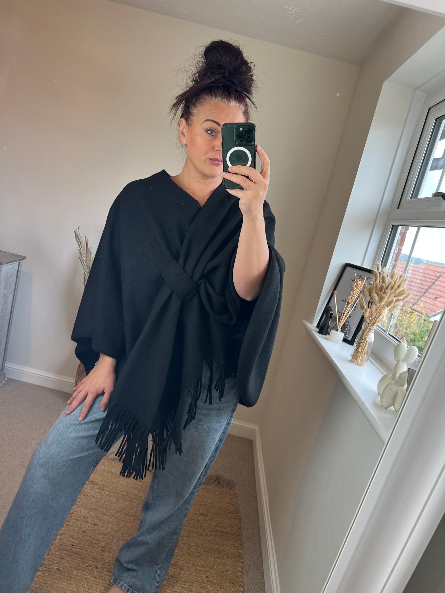 Knotted Cape - Black