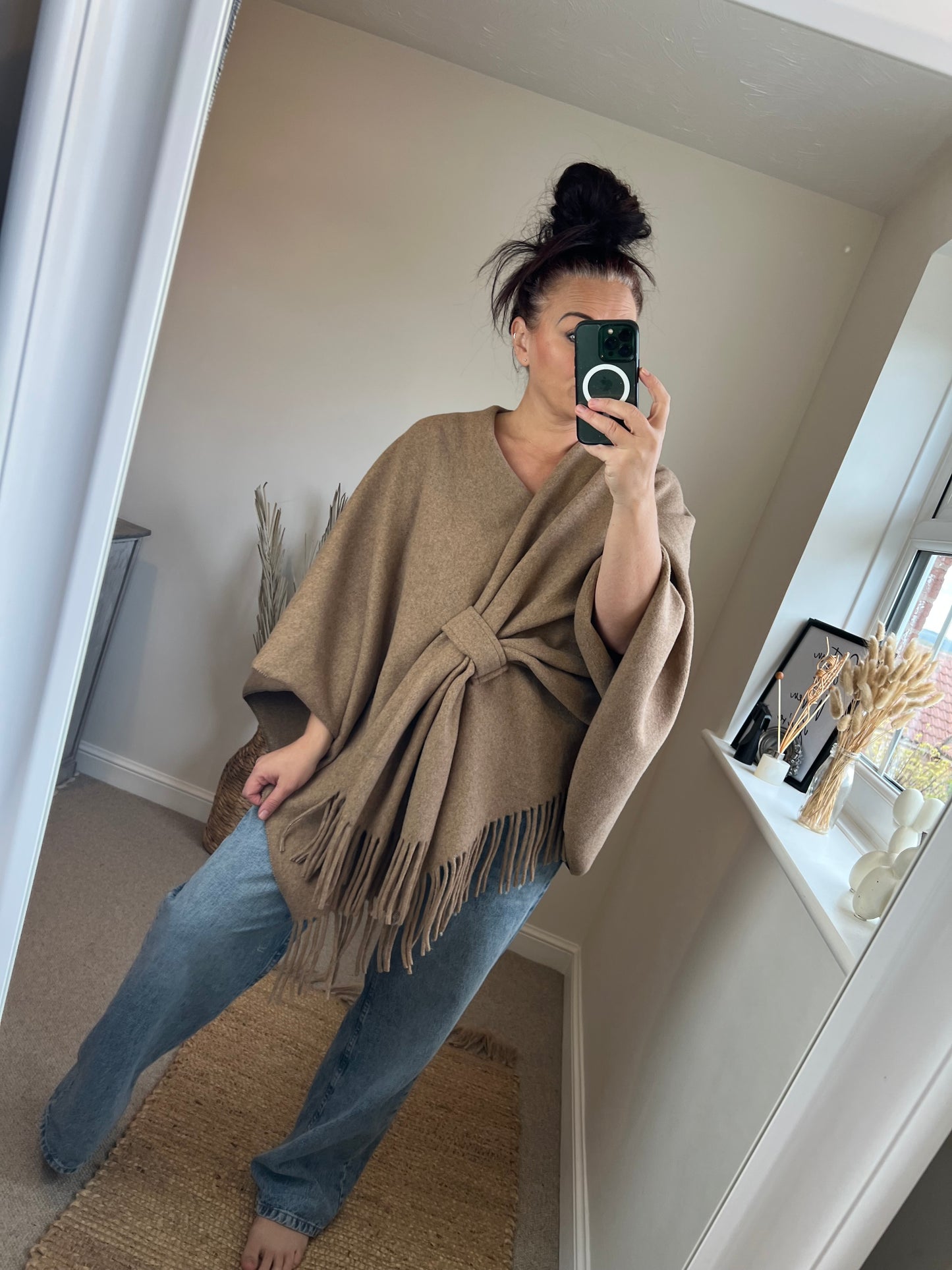 Knotted Cape - Beige