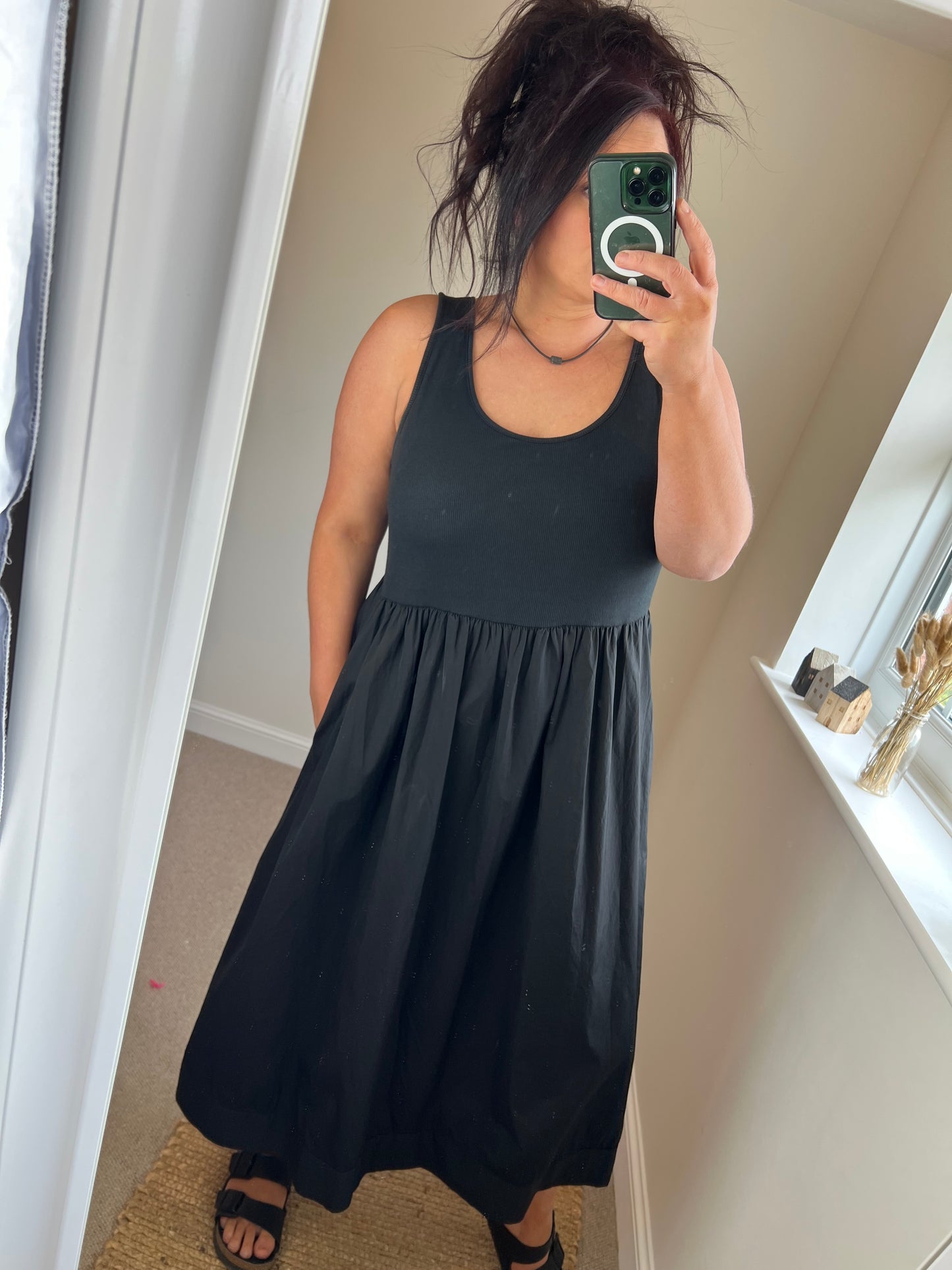 Fit & Flare Midi Sleeveless Dress with Pockets - Black