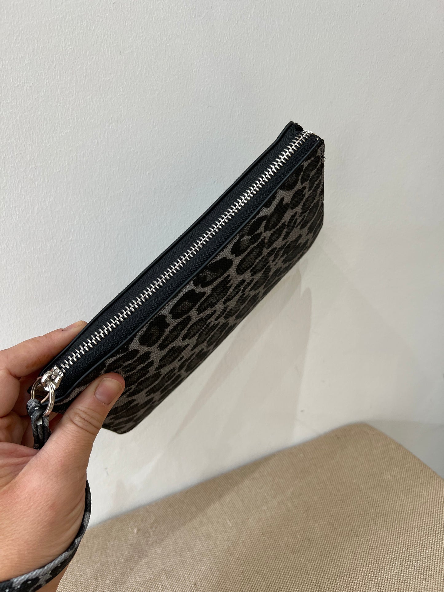 Long Wristlet Purse - Grey Leopard