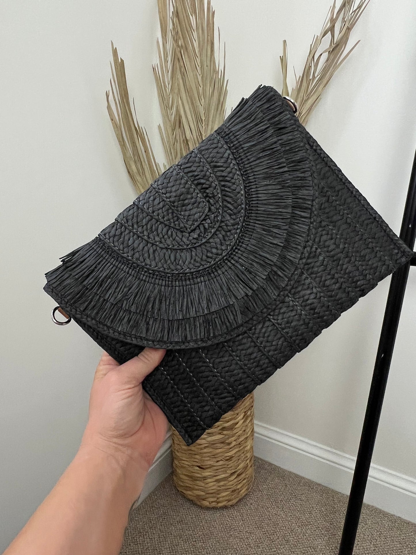 Straw Bag (Clutch/Crossbody) - Black
