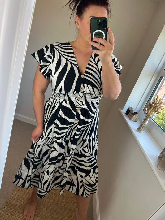 Magic Short Shirred Neck Button Dress with Pockets - Black/White
