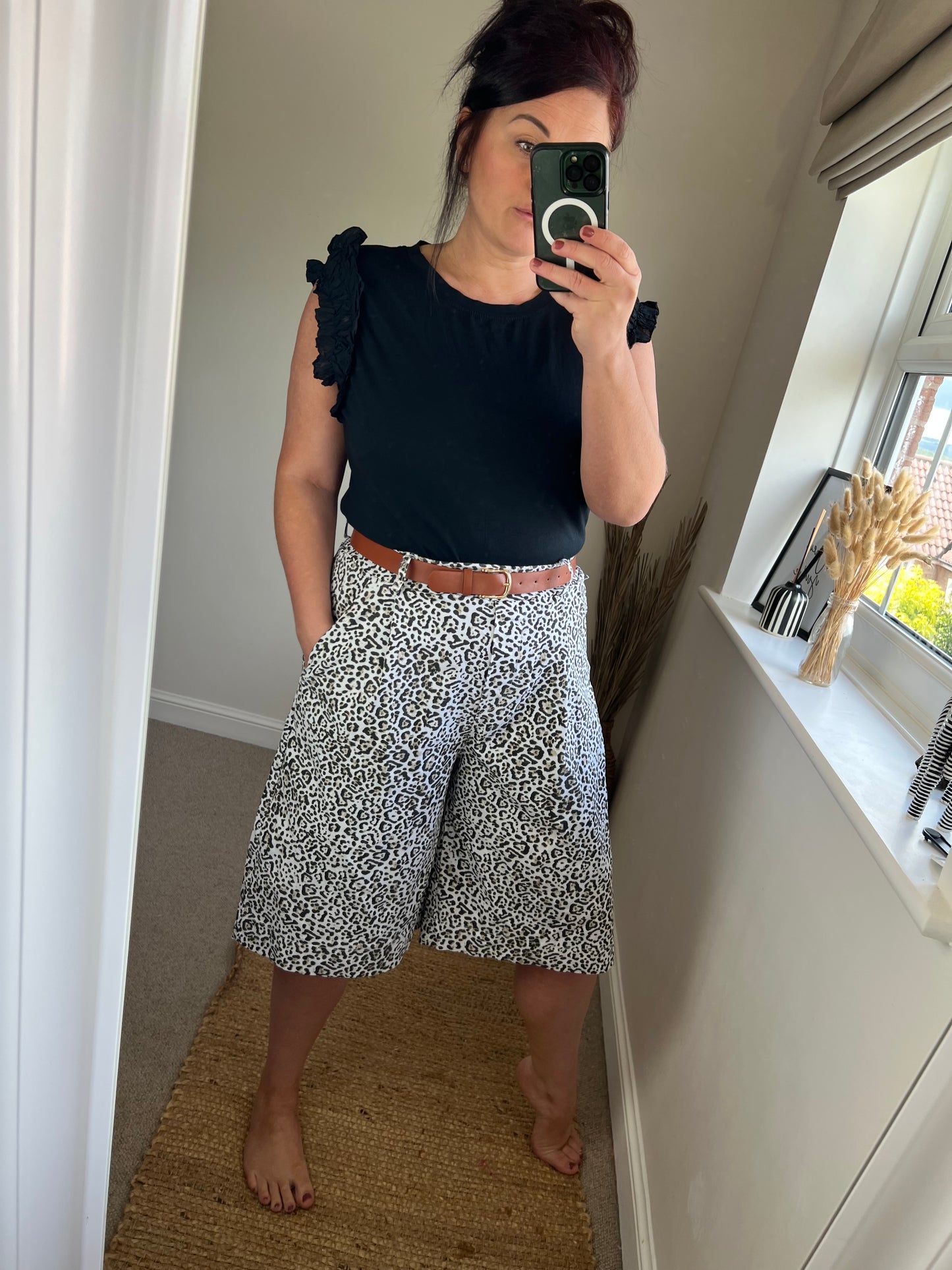 Magic Bermuda Shorts - White Leopard