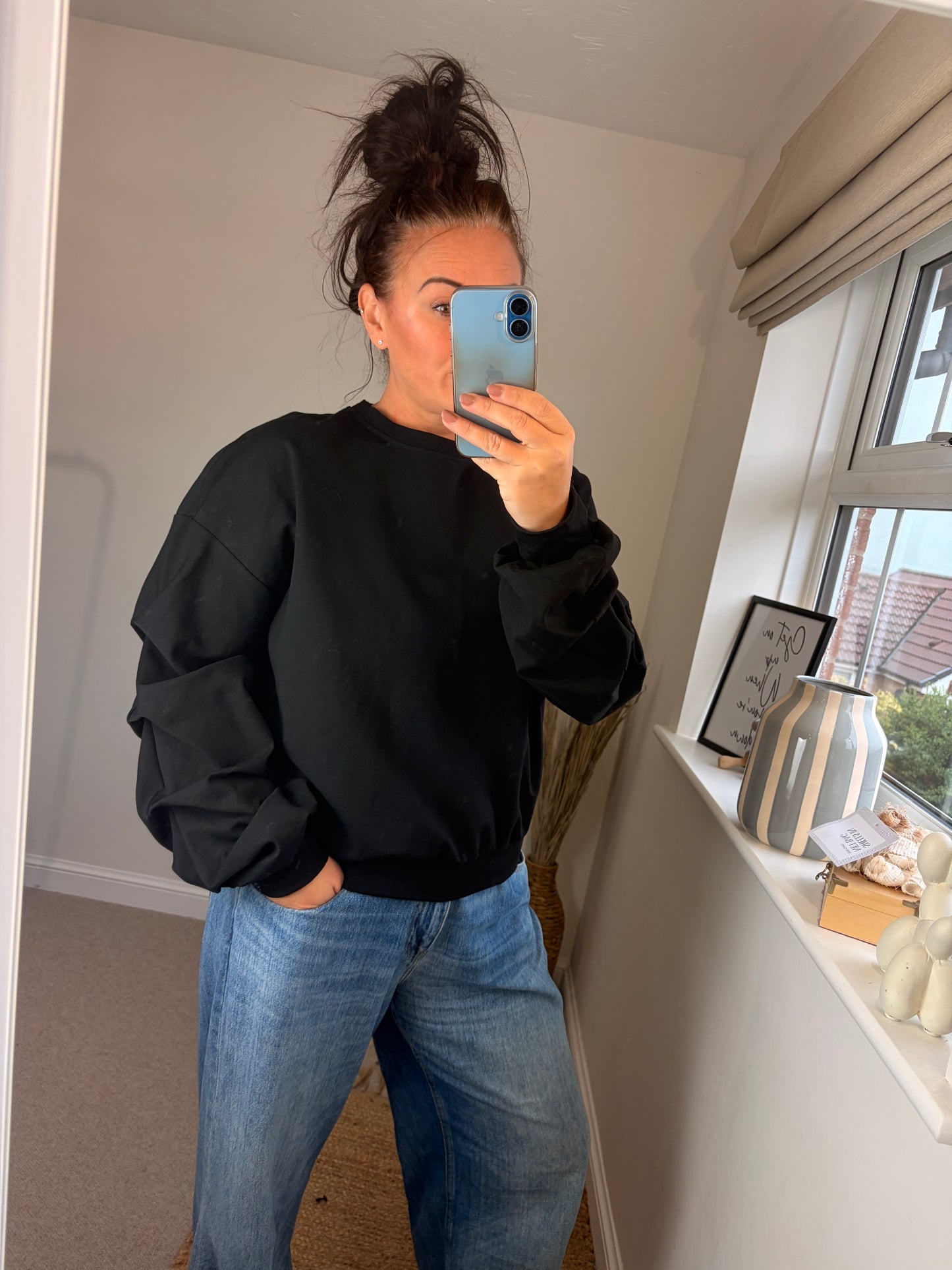 Ruched Sleeve Sweatshirt - Black