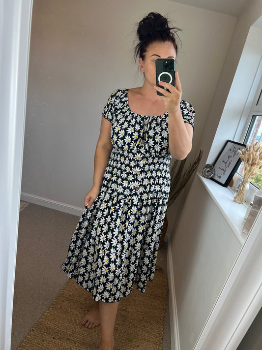 STEVIE Midi Button Dress - Black Daisy