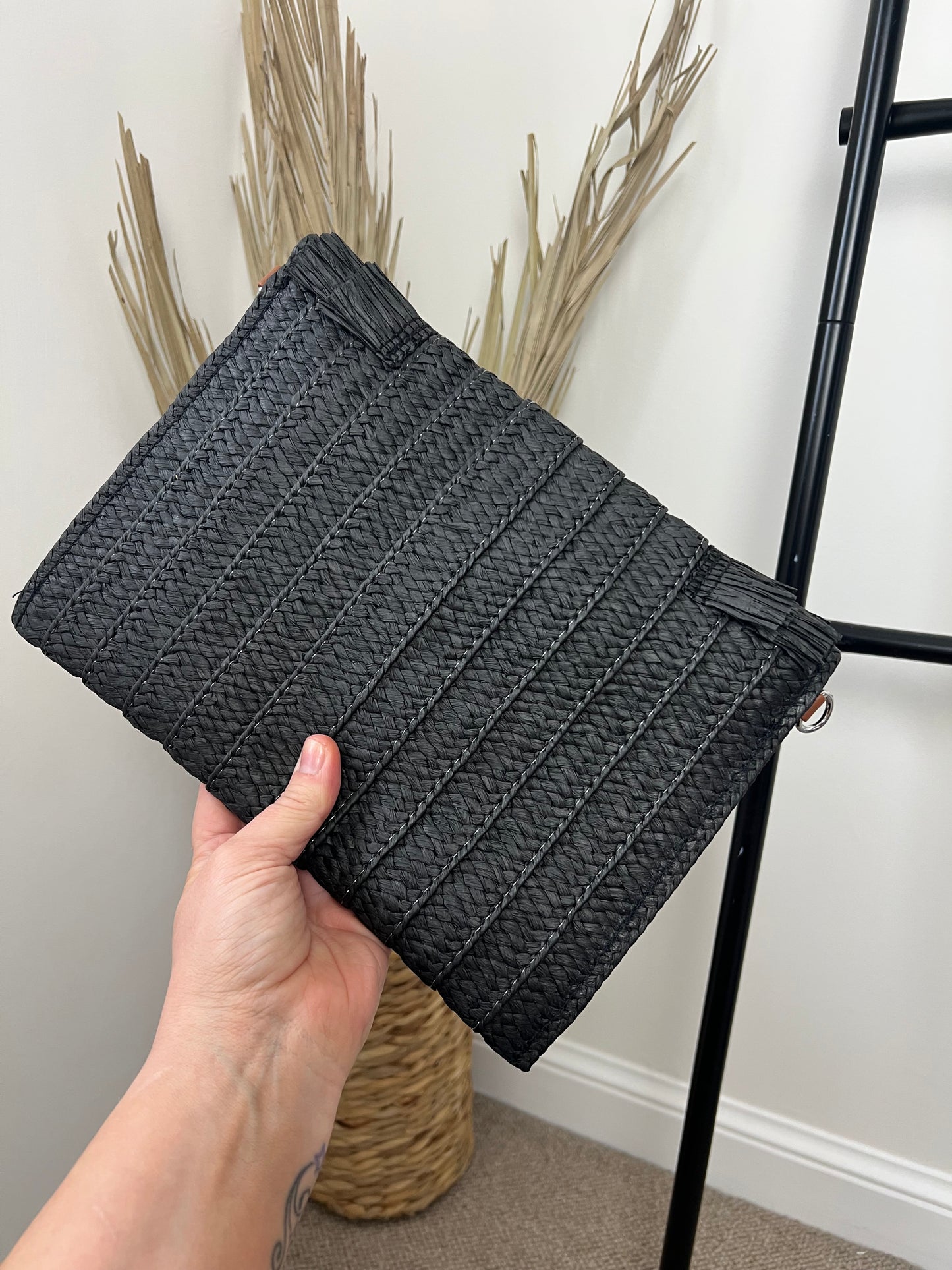 Straw Bag (Clutch/Crossbody) - Black