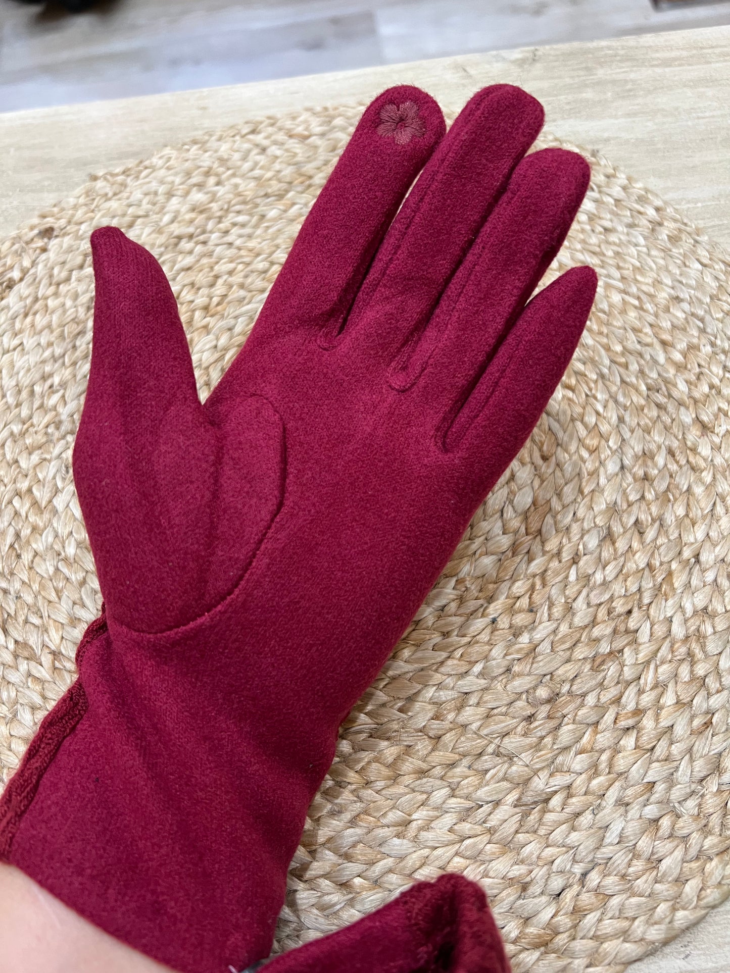 Cable Gloves with Touch Screen Finger - Wine
