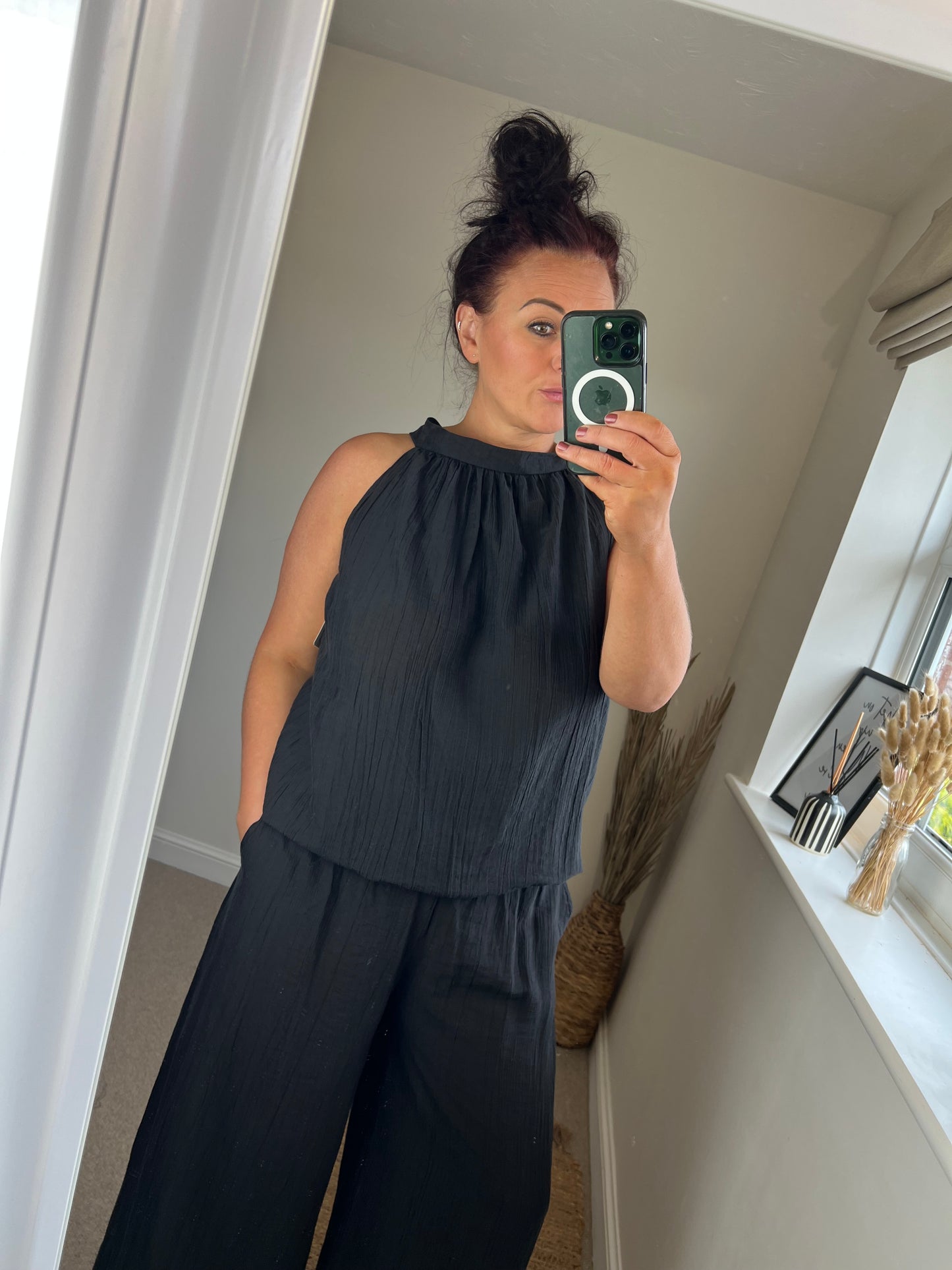 Crinkle Halter Neck Top - Black