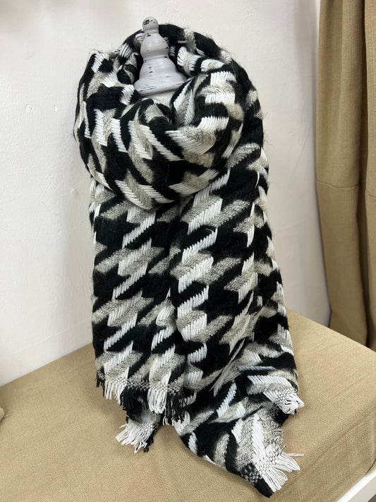 Dog Tooth Autumn Scarf - Black/Grey