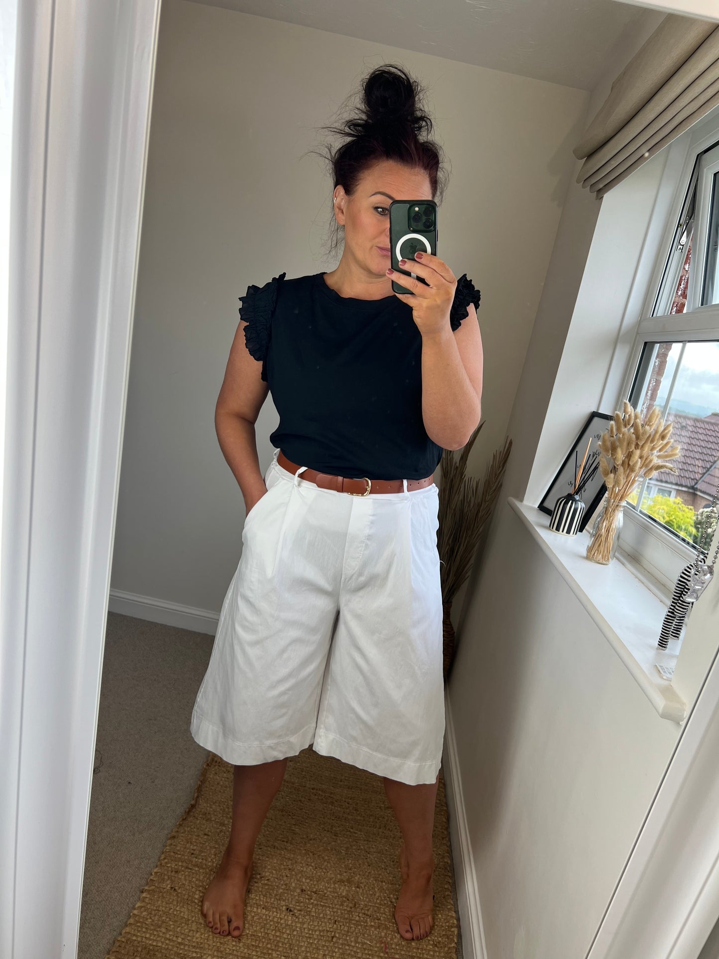 Magic Bermuda Shorts - White