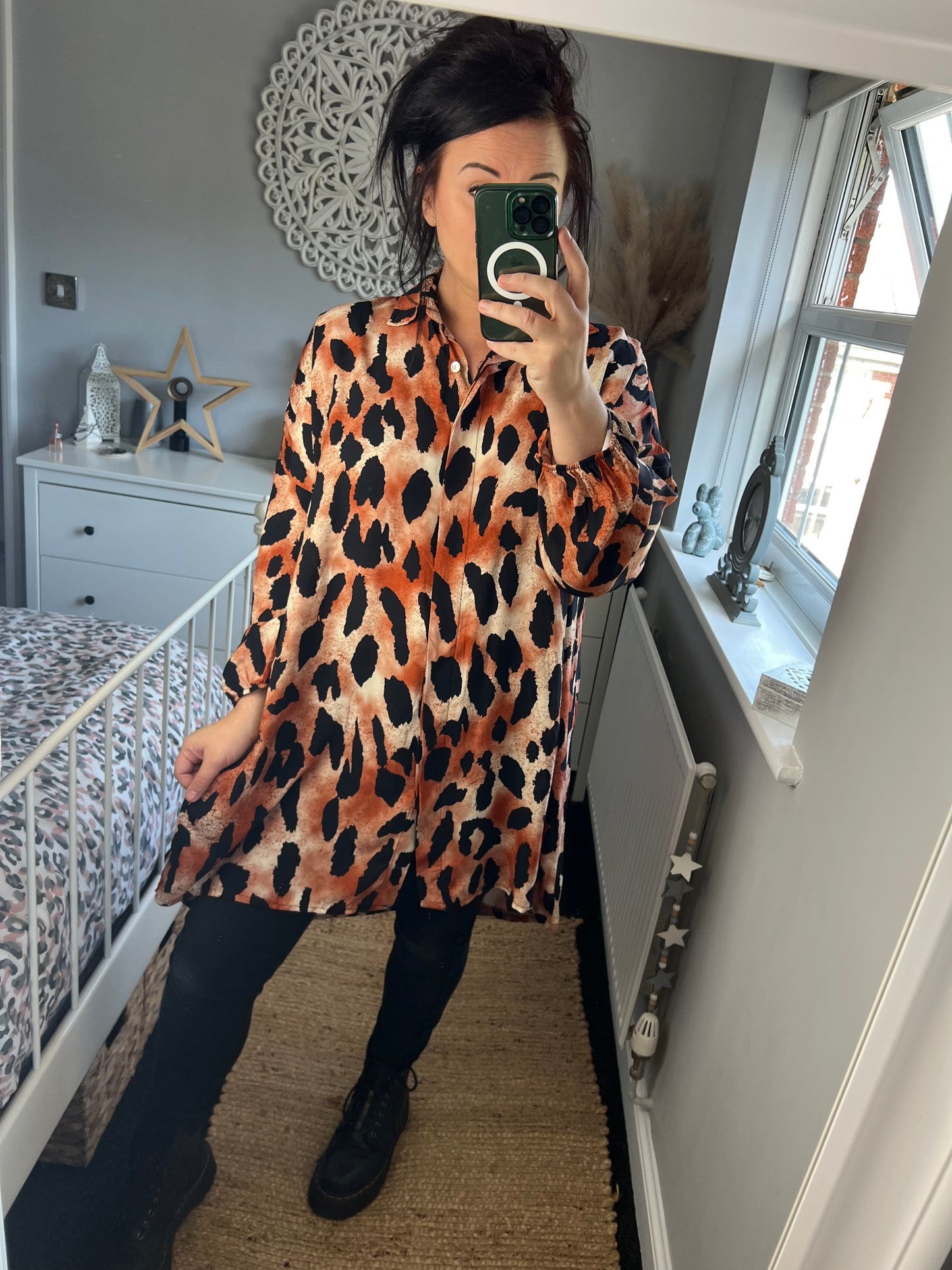 Leopard Dipped Hem Shirt - Rust