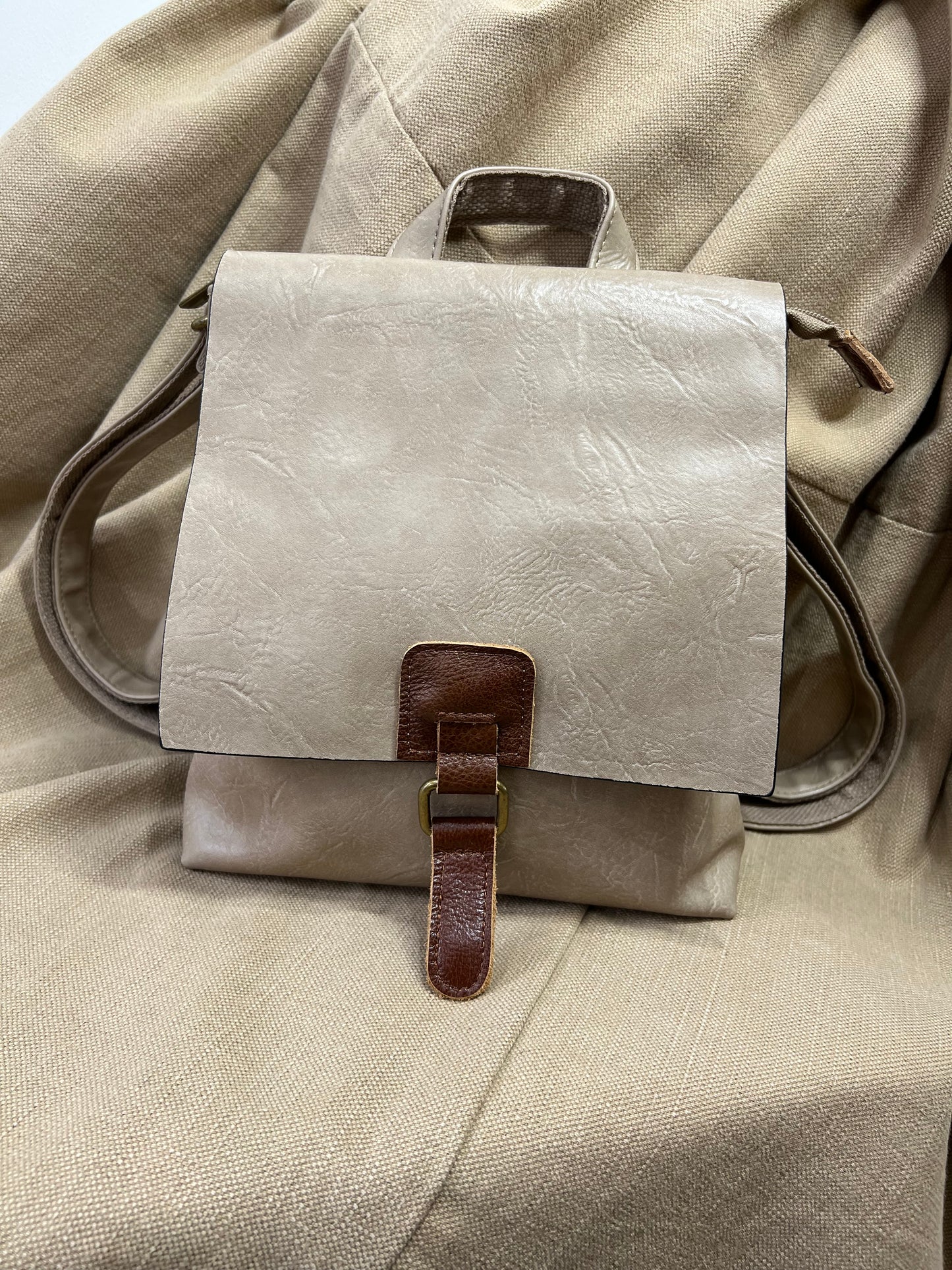 Small Rucksack - Beige