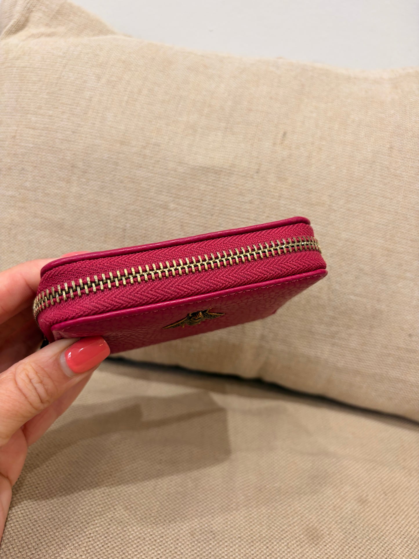 Bee Cardholder - Fuchsia