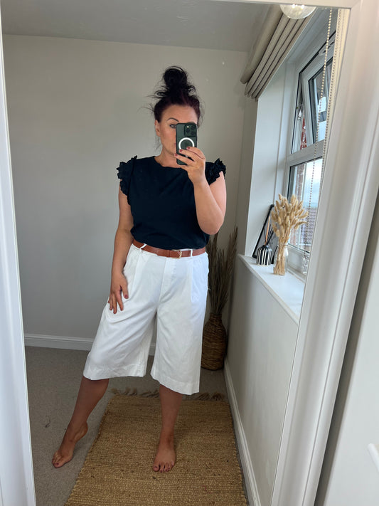 Magic Bermuda Shorts - White