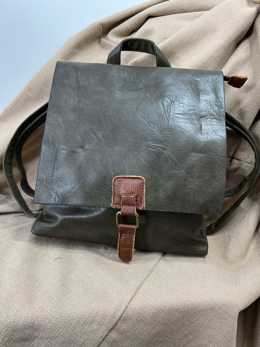 Large Rucksack - Khaki