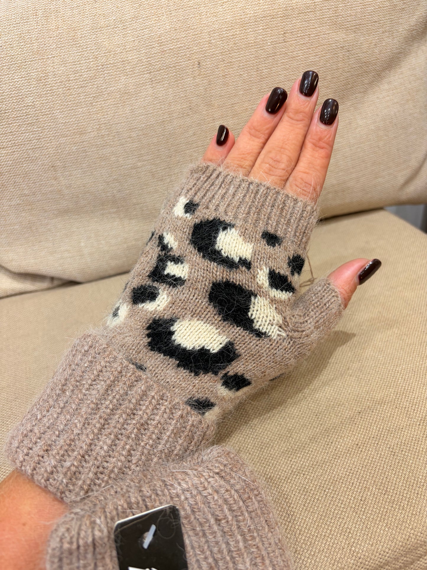 Leopard Fingerless Gloves - Beige