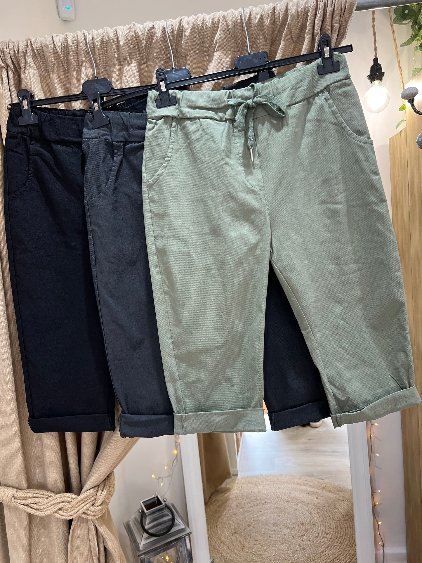 Magic Knee Length Cropped Trousers (2 sizes)