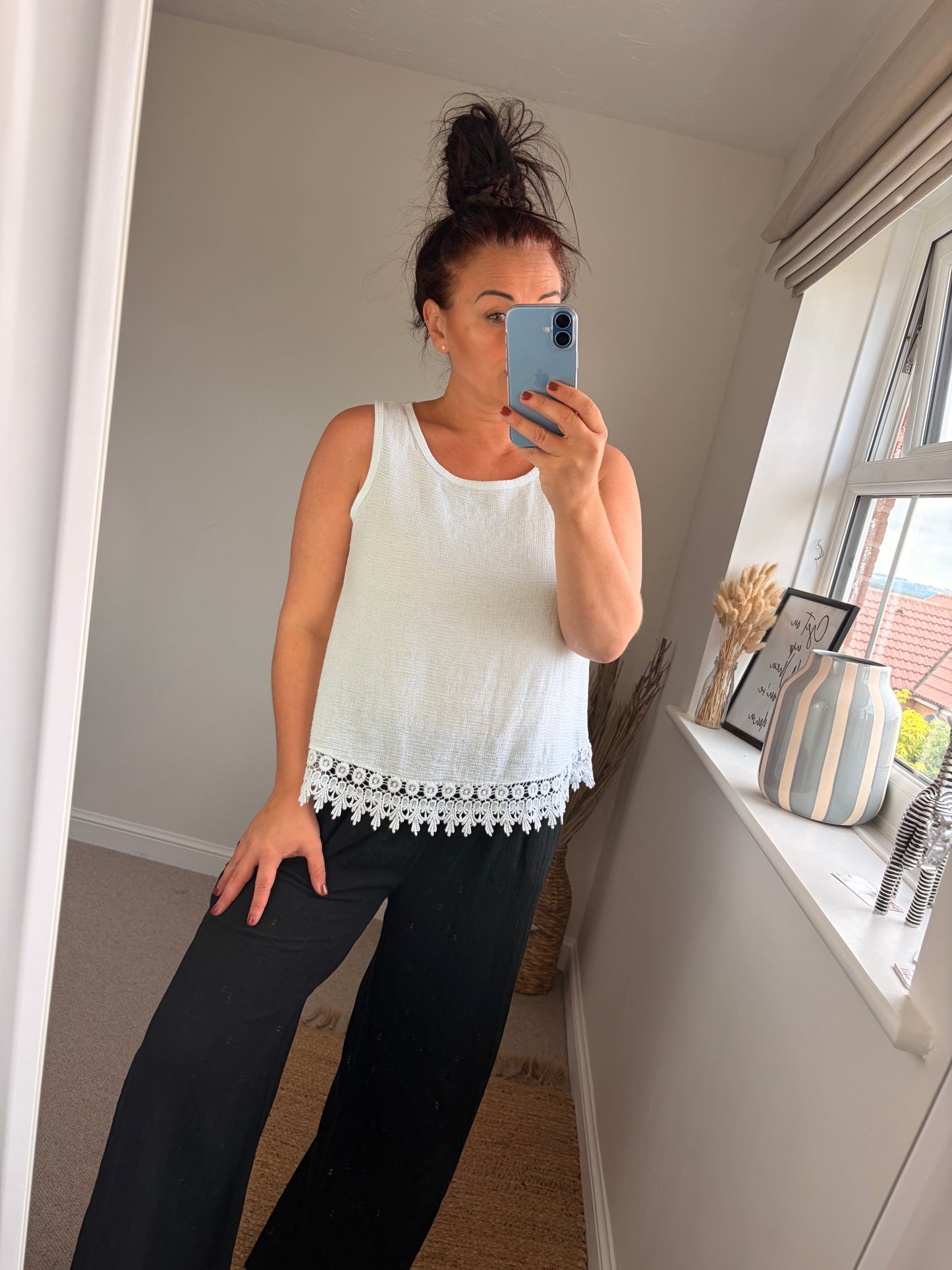 Crochet Trim Vest - White
