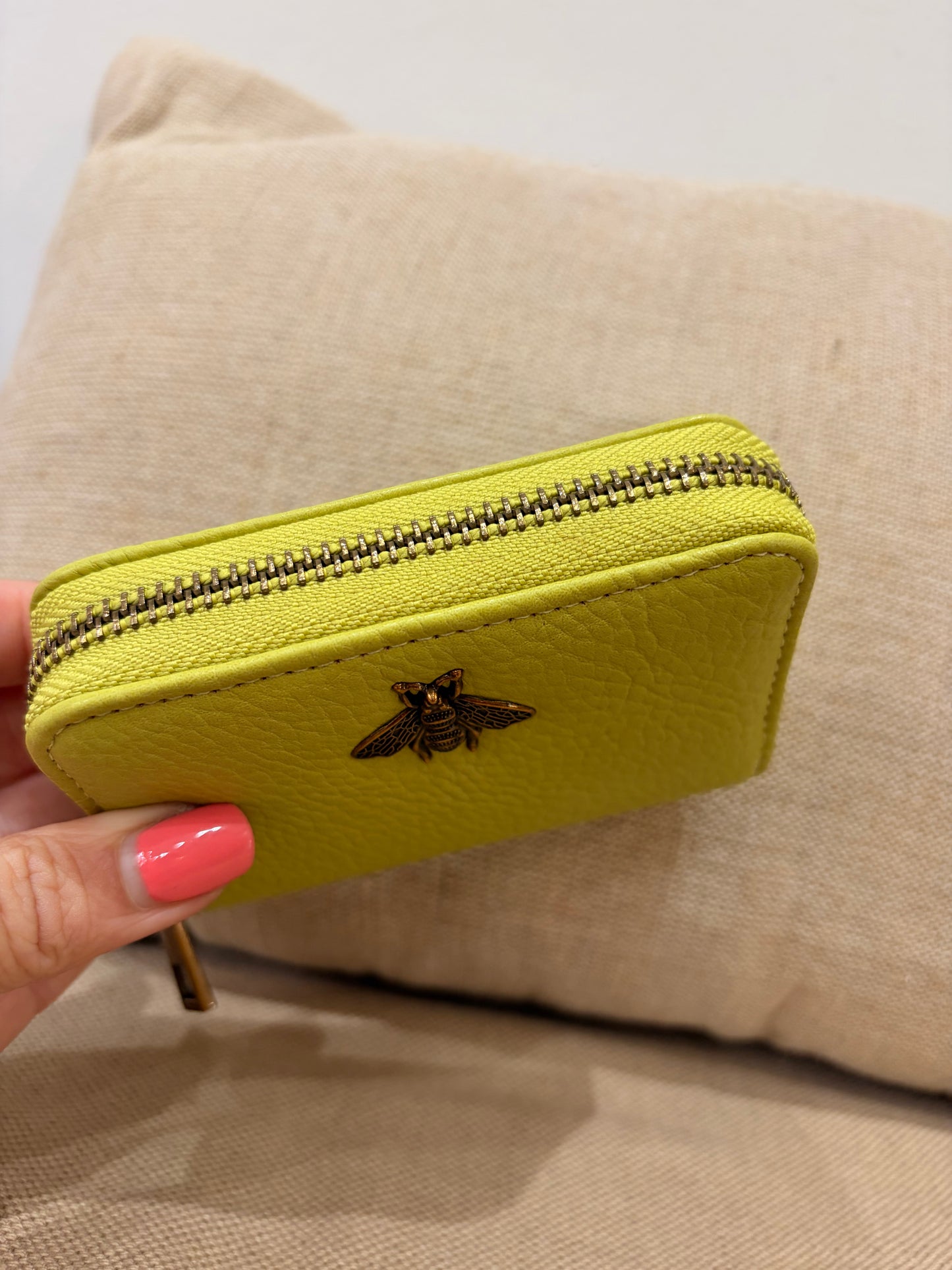 Bee Cardholder - Lime