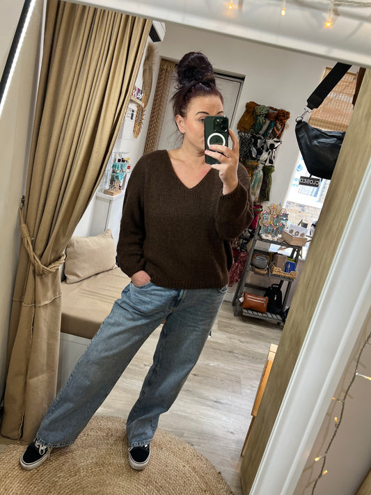 V Neck Jumper - Chocolate