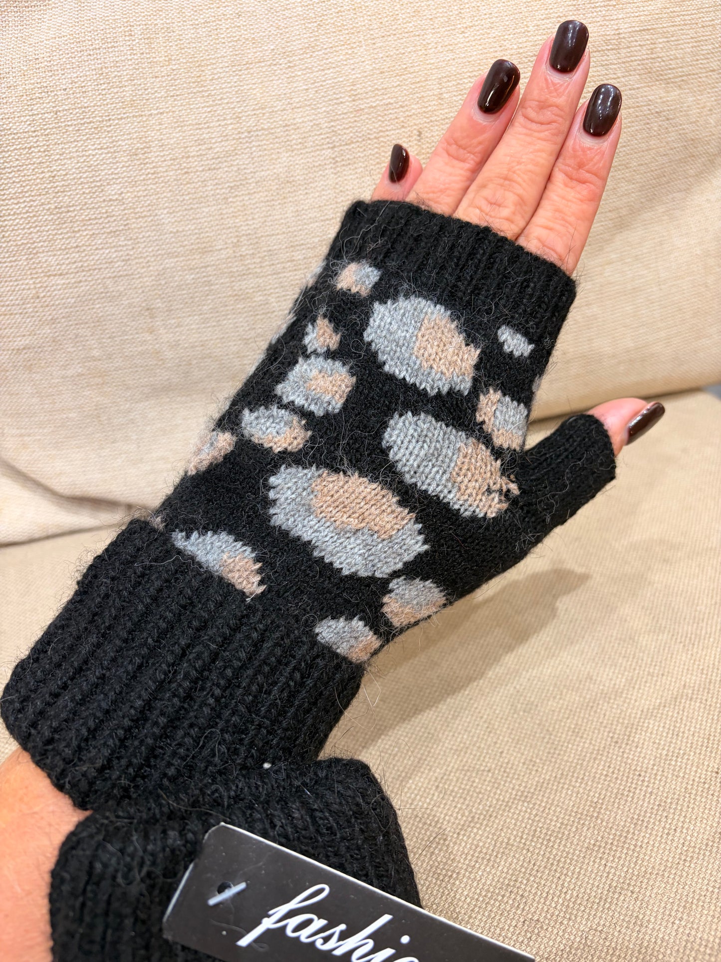 Leopard Fingerless Gloves - Black