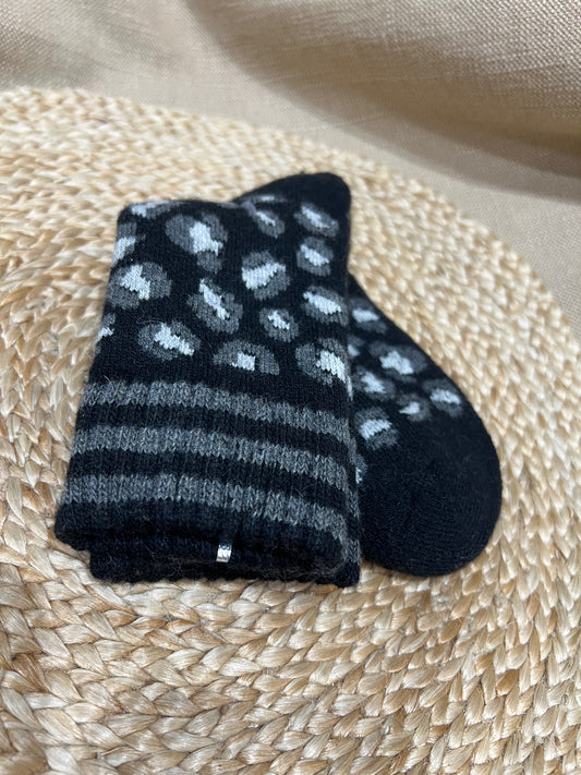 Cashmere Blend Cuffed Socks - Black