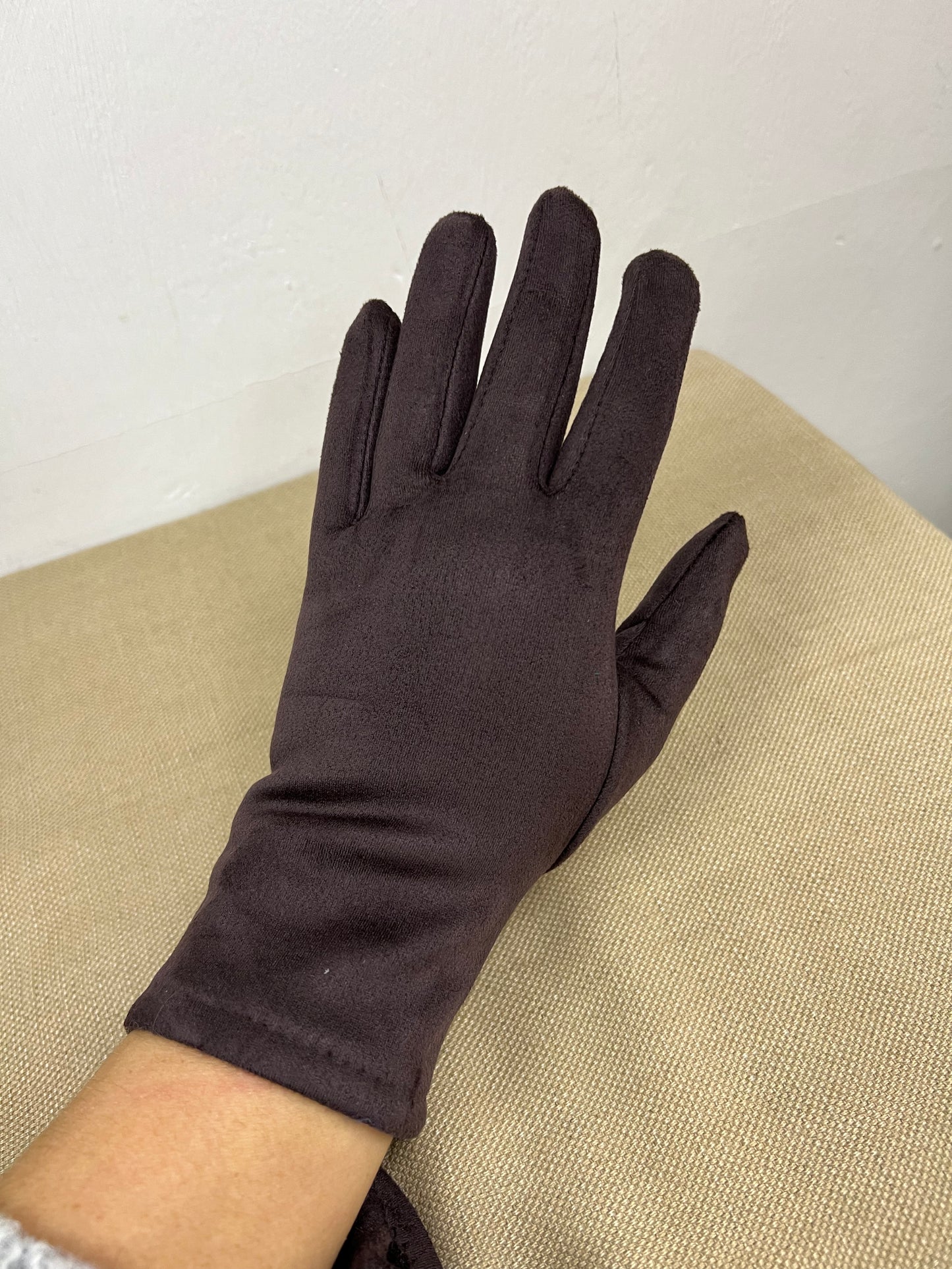 Gloves with Touch Screen Finger & Thumb - Chocolate