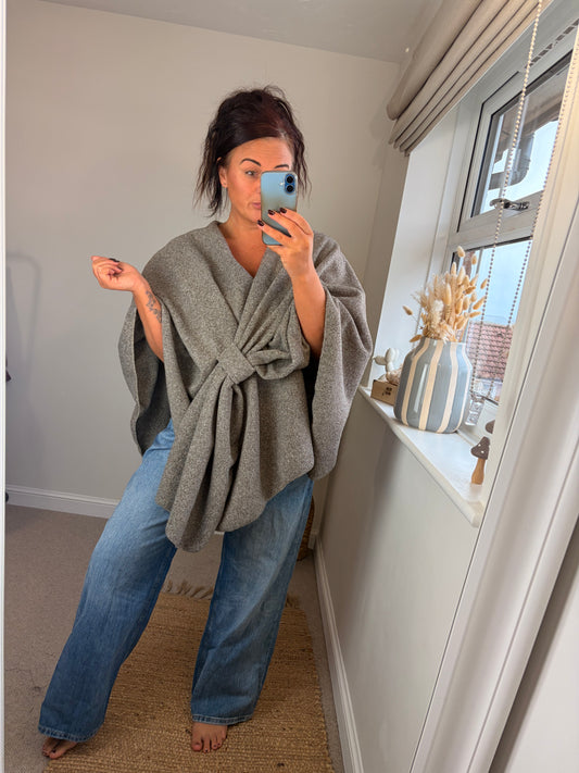 Knotted Poncho - Mocha