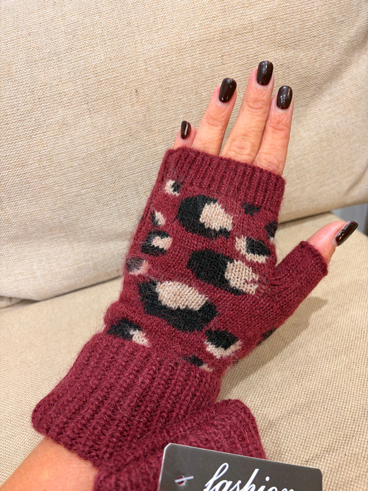 Leopard Fingerless Gloves - Wine