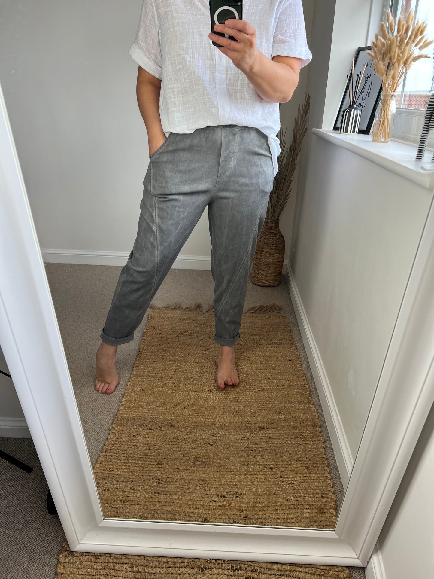 Slim Barrel Magic Trouser - Grey