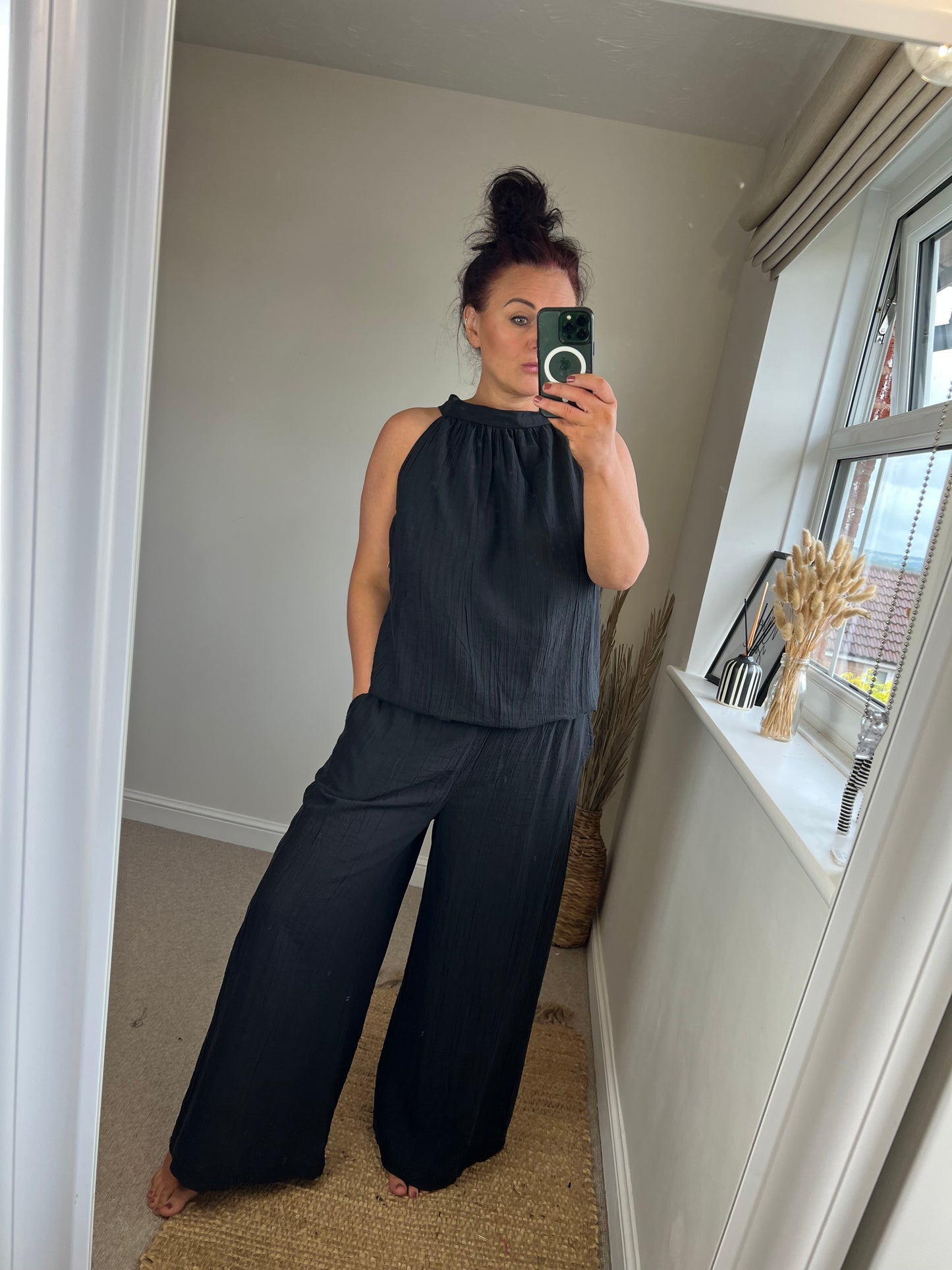 Crinkle Halter Neck Top - Black