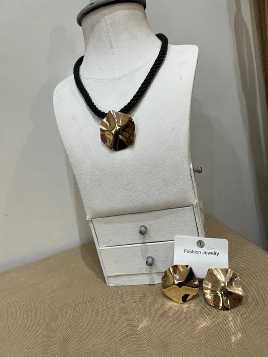 Disk Necklace & Earring Set - Gold