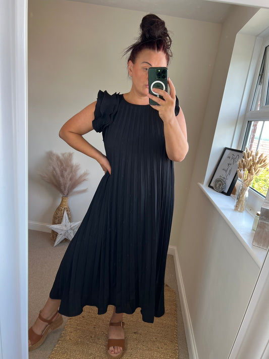 Frill Sleeve Pleated Maxi - Black
