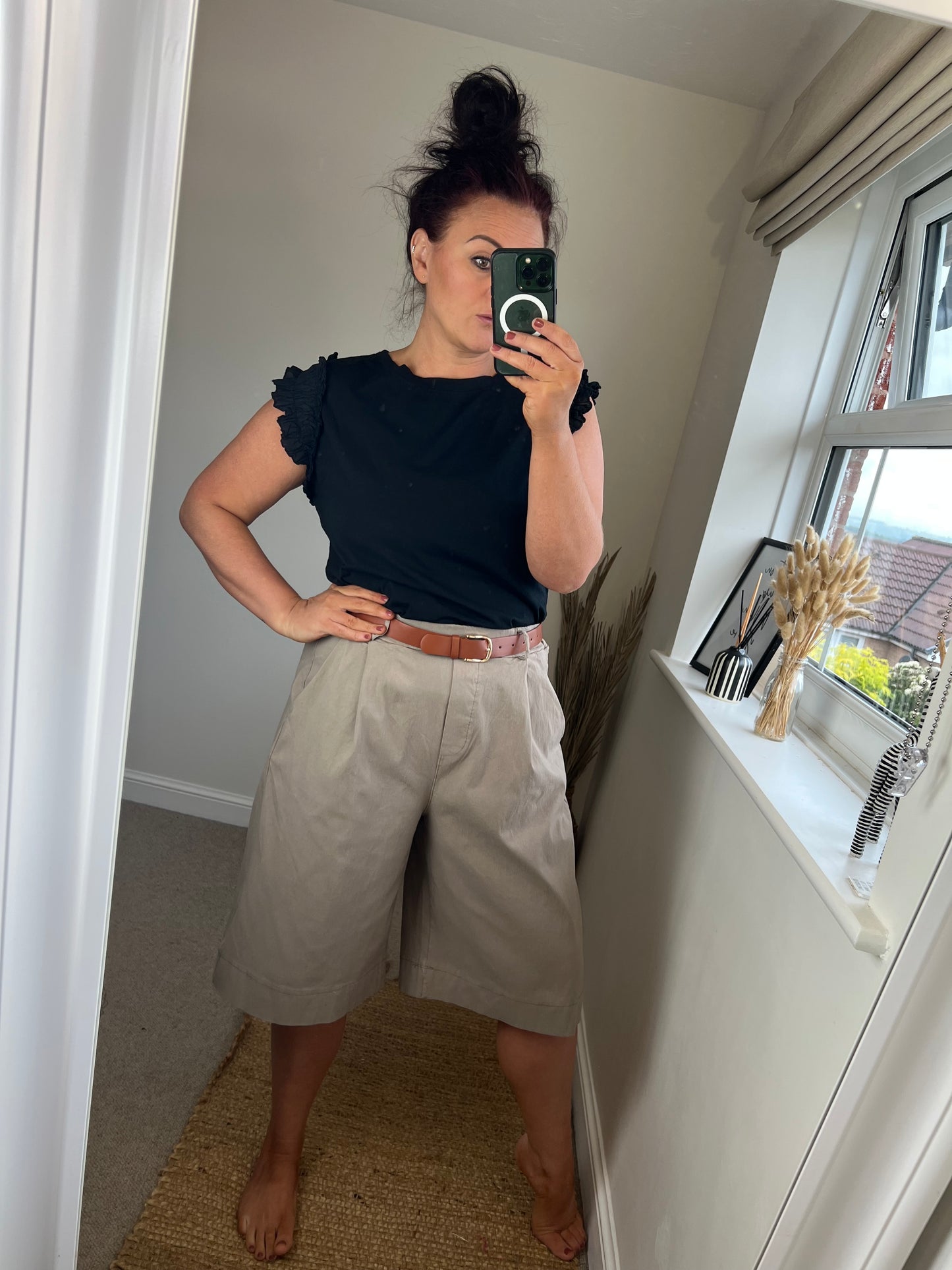 Magic Bermuda Shorts - Mocha