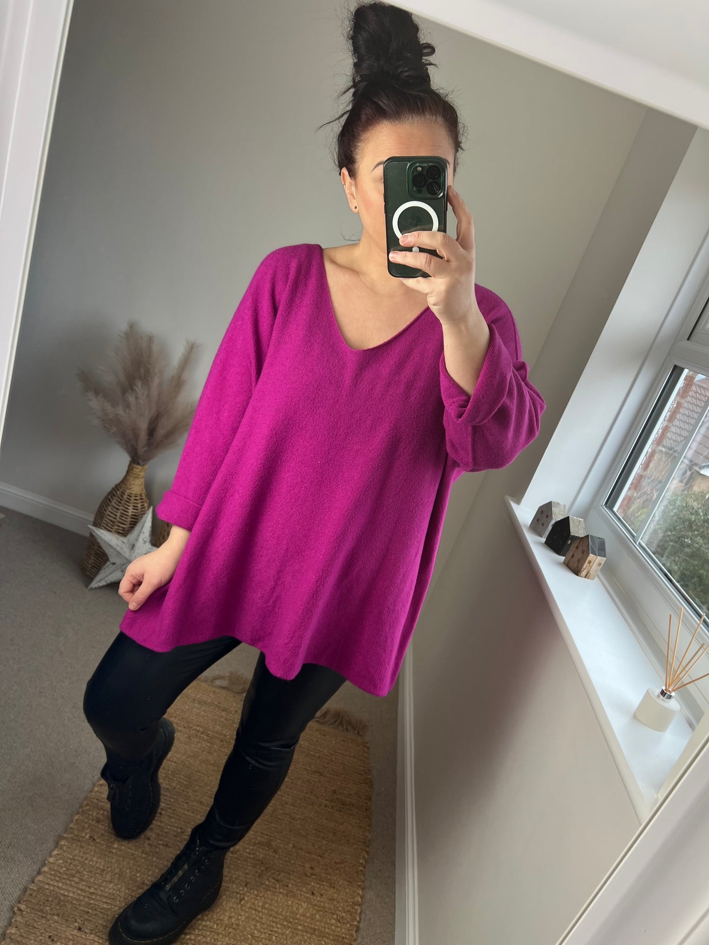 Soft Knit V Jumper - Magenta