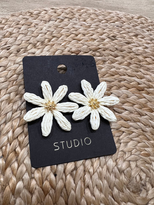 Flower Straw Earrings - Cream