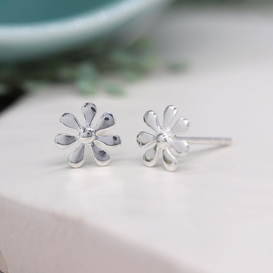 Peace Of Mind - Sterling Silver Daisy Studs